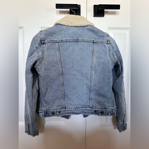Levi’s Sherpa Trucker Jean Jacket • sz Small • LIKE NEW - Picture 5 of 7